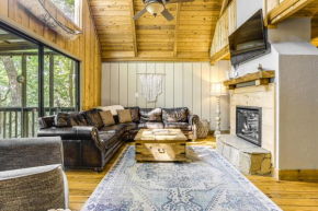Spacious Jasper Cabin with Decks and Pool Access!